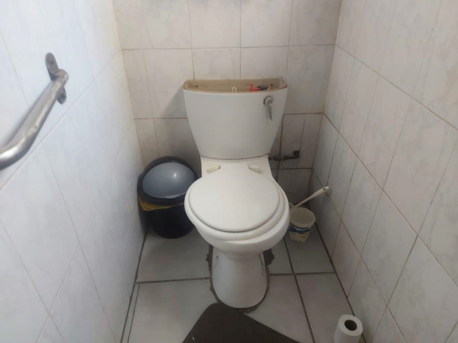 1 Bedroom Property for Sale in Mid Town North West